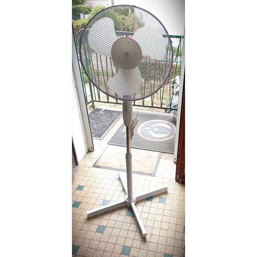 Ventilateur oscillant sur pied 42 W avec 3 vitesses