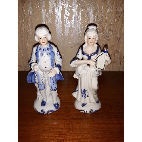 Bibelot - couple debout - porcelaine