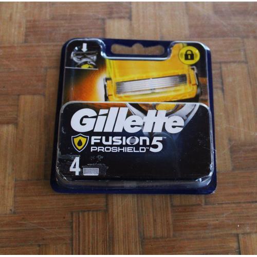 Gillette Fusion 5 Proshield - 4 Lames De Rasoir 