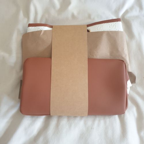 sac à main en bandoulière, marron clair et blanc, neuf