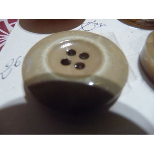Queue4 D Lot De 5 Boutons Ancien Diam 26 24 10 Gros Bouton Diam 30 Nacre Collection