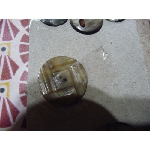 Nac8 C 1 Bouton Ancien Nacre ? Os ? Diam 20
