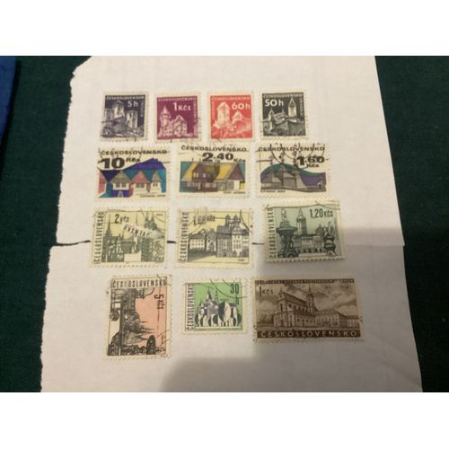 Lot De 12 Timbres, Architecture Et Monuments, Tchécoslovaquie, Années 1960-70