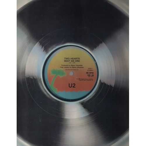 Two Hearts Beat As One (Original Anglais 1983)