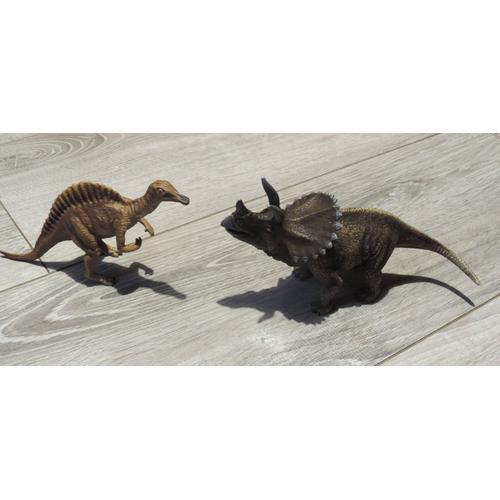 Figurines Dinosaures Papo/ Scheilch