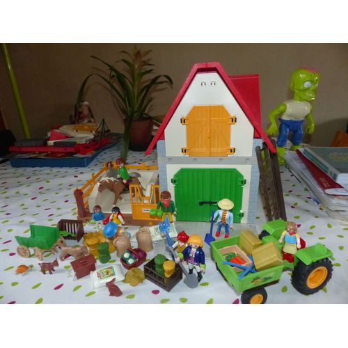 Gros Lot Playmobil La Grande Ferme + Persos Animaux Et C