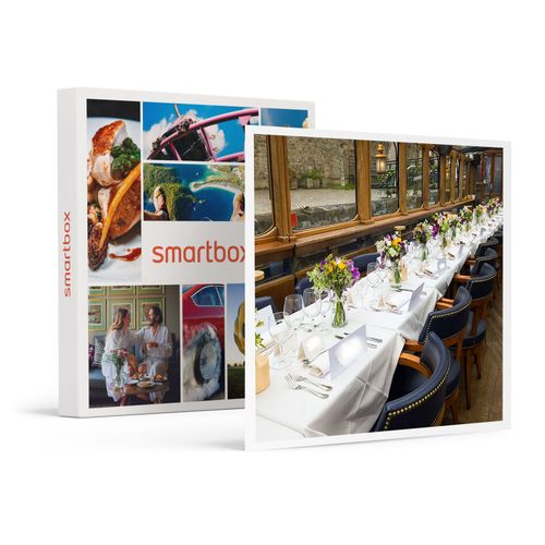 Croisière De 2h Sur La Seine Avec Dîner Gastronomique, Vin Et Champagne - Smartbox - Coffret Cadeau Gastronomie