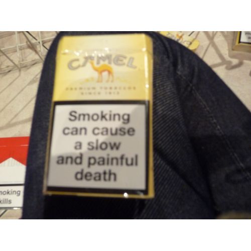 Paquet Vide De Cigarette Camel
