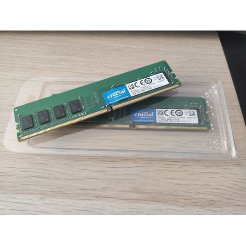 2X Barrettes RAM DD4 4 GB