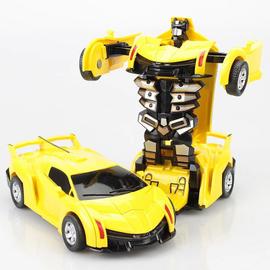 voiture de taxi robot jaune transformer et voler 4967341 Art