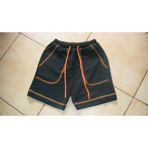 Short Noir 4 Ans