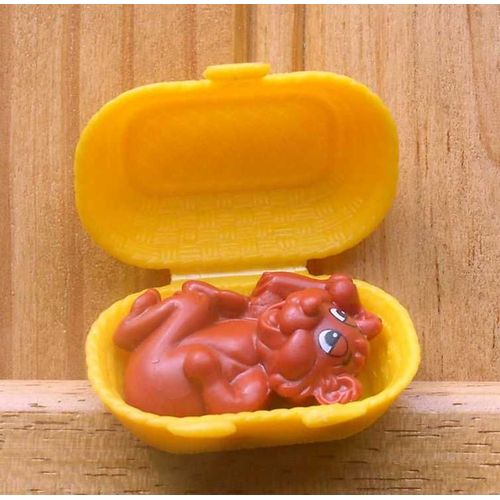 Kinder (Animaux) - K02 N. 74 / K02n74 : Ours (Couleur : Marron) Dans Son Panier (Couleur : Jaune)