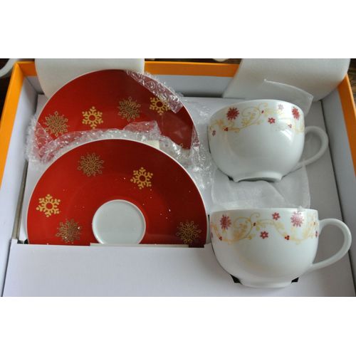 Déjeuner Porcelaine De Limoges Neuf En Coffret " Medard De Noblat "