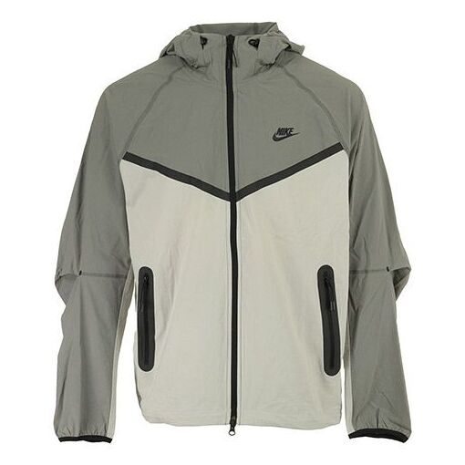 Nike Tech