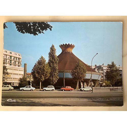 Grenoble (Isére) L’Eglise Saint Jean Apôtre
