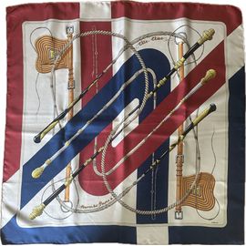 Carré Hermès Modèle Clic-Clac