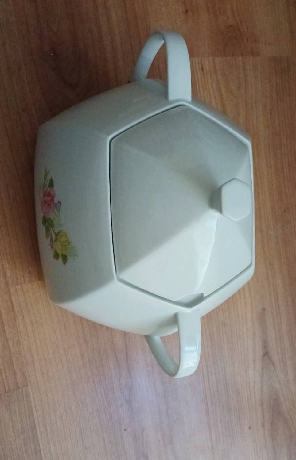 Soupière 2.7 l avec couvercle en porcelaine Bohémienne