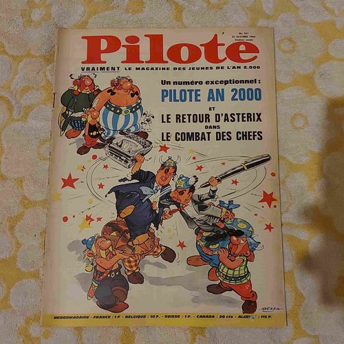 Pilote N°261 -6eme Année -22 Octobre 1964-Hebdomadaire-Magazine Des Jeunes De L'an 2000-Pilote An 2000-Buck Gallo -Voiture En L'an 2.000 ?Poster Central Pilotorama: La Rédaction De Pilote En L'an 2000