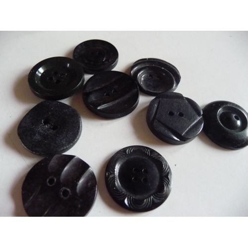 B23 9 Boutons Noirs Divers Collection