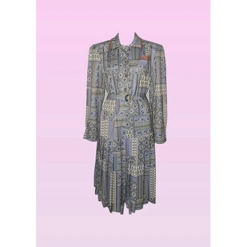 Robe Vintage Marquevintage Taillexxl / 44 / 16 Étattrès Bon État Matièrepolyester Couleurgris