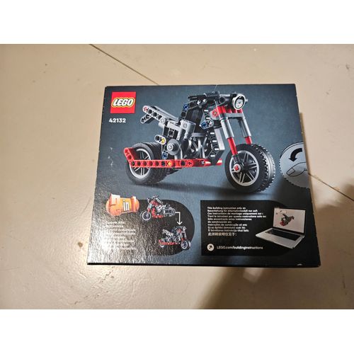 Motorcycle Leo Technic