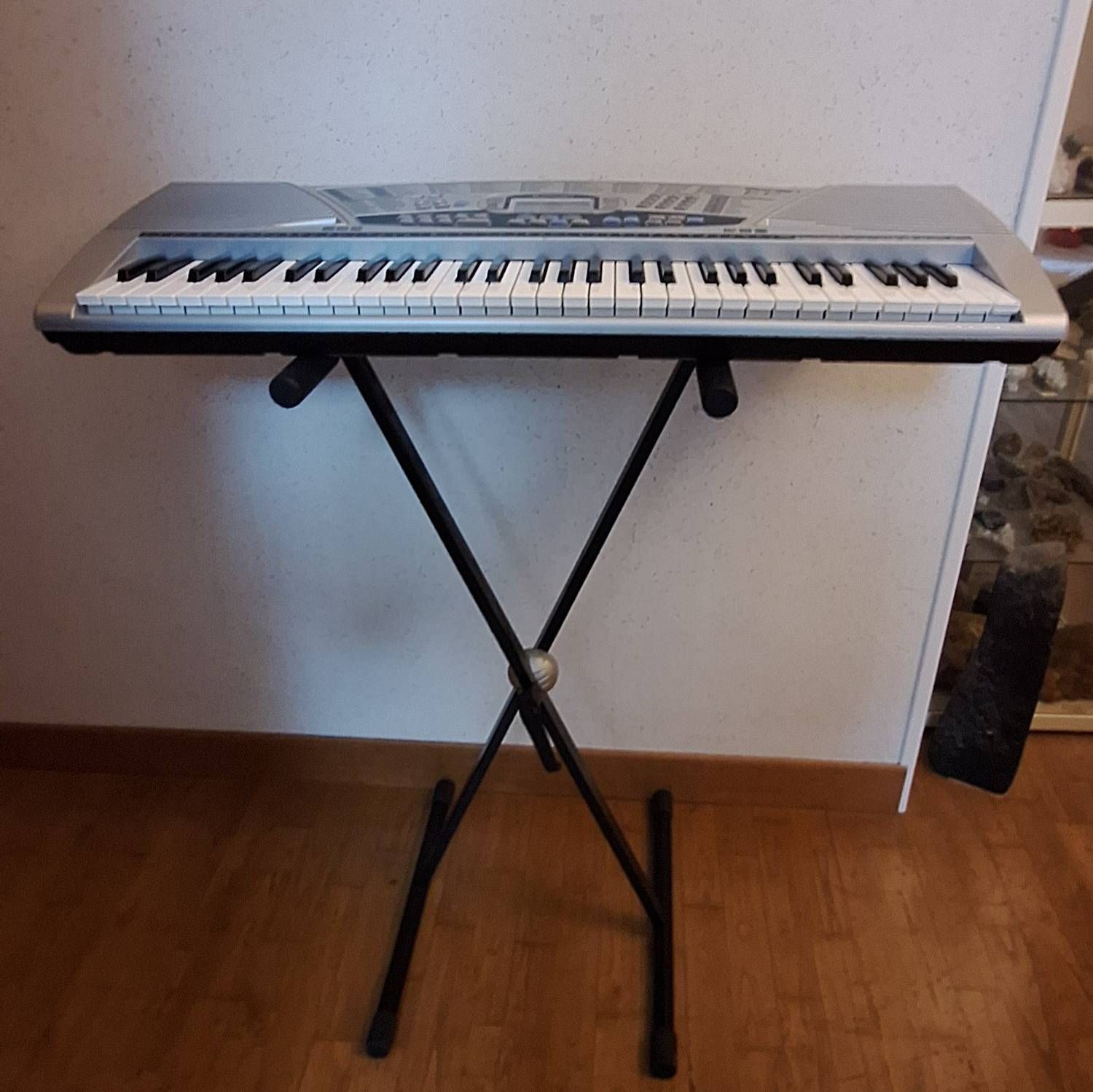 YAMAHA PSR E273 Clavier arrangeur - 179,00€ - La musique au meilleur prix !  A Bordeaux Mérignac et Libourne.