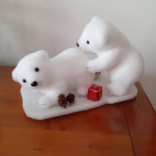 Figurines décoratives:Oursons chahutant sur la neige