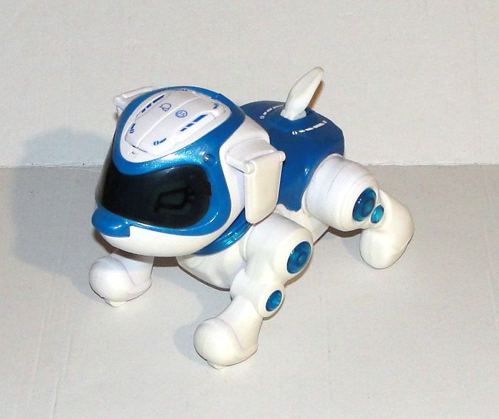 Tekno Teksta Dog Smyths Teksta Robotic Puppy Teksta 360 Puppy