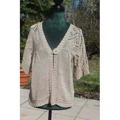 Gilet Promod En Maille Beige Souple Avec Ht Ajourè Et Fermeture Avec 1 Gros Bouton.Taille Étiquetèe: 2.