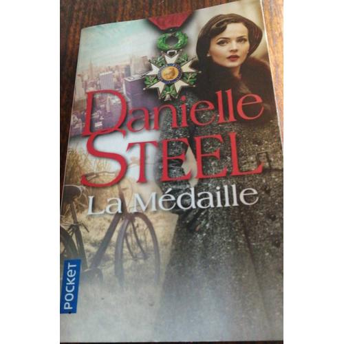Livre Poche Danielle Steel La Médaille Année 2019