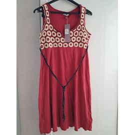 Robe Neuve Taille L 95€
