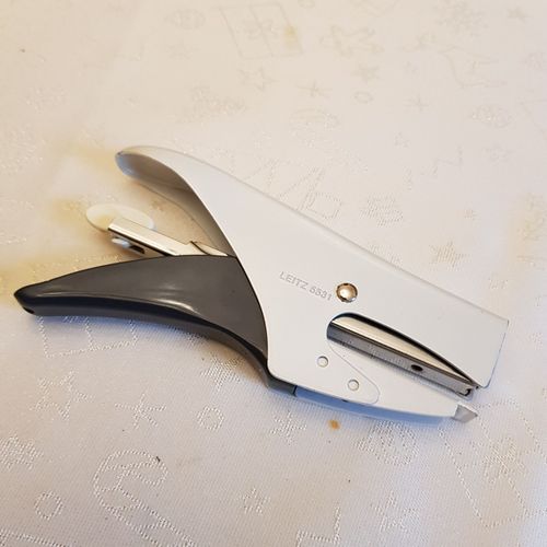 Agrafeuse Leitz - Argent/Noir / Agrafes N° 10