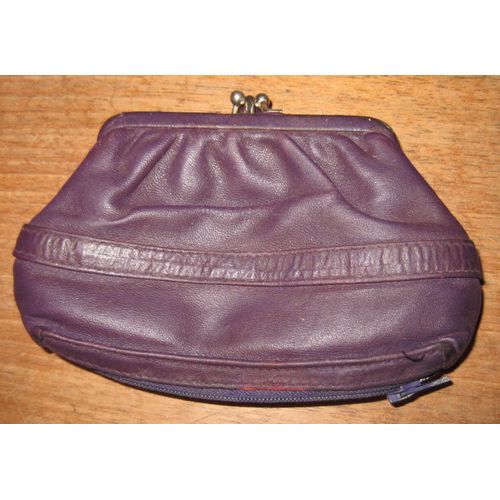 Porte-monnaie en cuir violet ancien vintage 4 compartiments 2 à clip 2 à zip et anneau de suspension