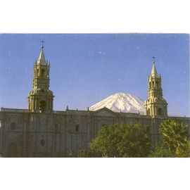 Perou. Aréquipa. Cathedrale Et Volcan.1989