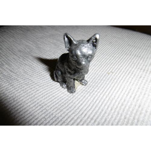petit chien métal H. 4.5cm