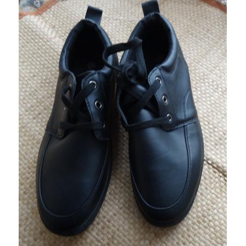 Chaussures 51000 Noire T42 Neuf