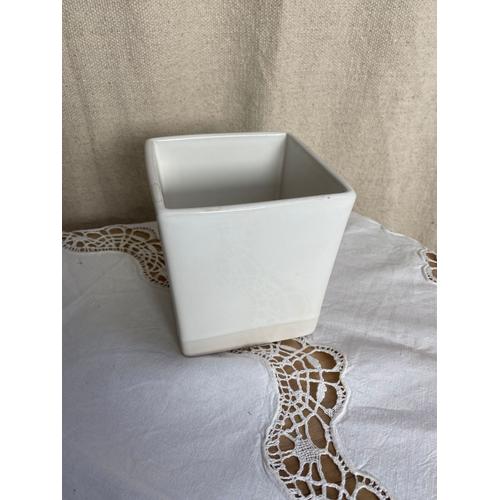 Pot Ou Cache Pot En Porcelaine Blanche