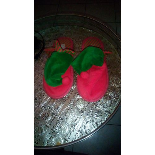 Chaussons Noel Taille 40 ..