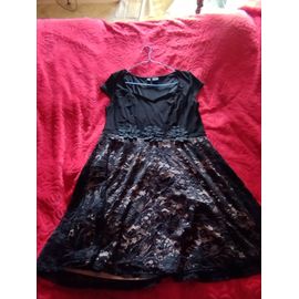 Robe A Dentelle Noir/Nude