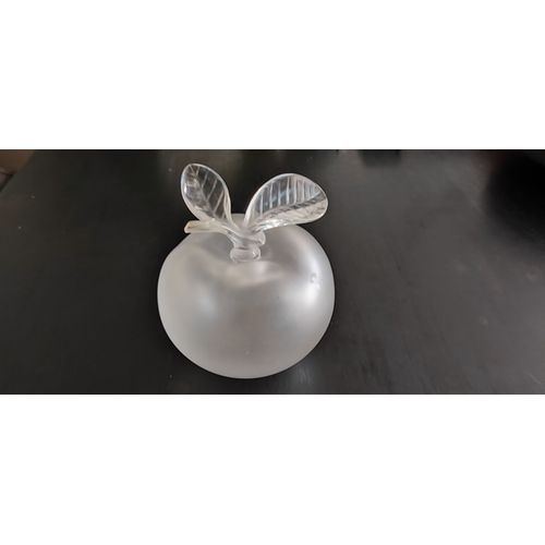 Flacon De Parfum Pomme Lalique 