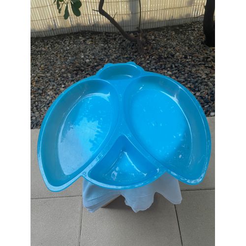 Plat En Plastique Bleu Pour Tapas Ou Apéritif.