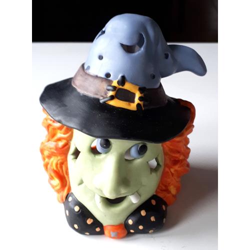 Photophore en céramique pour bougie chauffe-plat- modèle original Happy Halloween- hauteur 12cm- jamais utilisé- avec son carton d'emballage et une bougie ancienne mais neuve