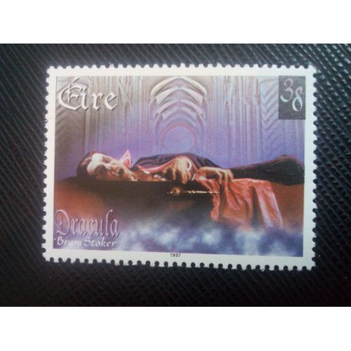 Timbre Irlande Y T 1030 Dracula Sortant Du Cercueil 1997 ( 150108 )