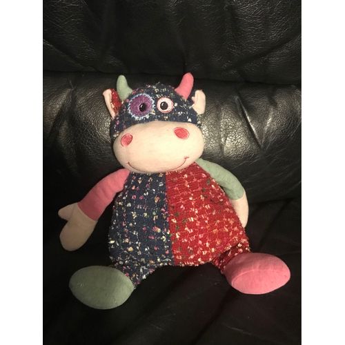 Doudou Peluche Vache Rouge Bleu , Rose Et Vert Cp International 22cm