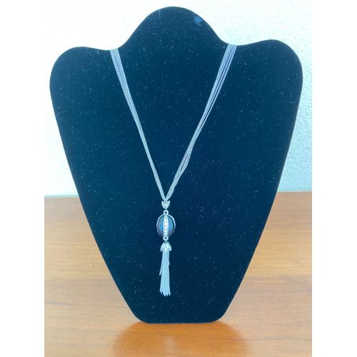 Collier Avec Pendentif Noir Et Argent