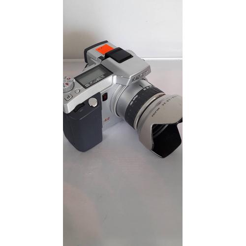 Appareil photo Compact Minolta DiMAGE 7 Noir compact - 5.2 MP - 7x zoom optique - noir, argent métallique