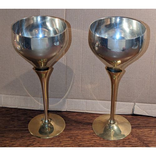 Lot De 2 Verres À Vin En Métal Argenté Et Laiton