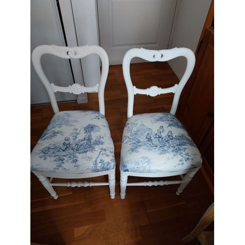 Chaises Anciennes Style Louis Xvi, Laque Blanche, Toile De Jouy Bleue.