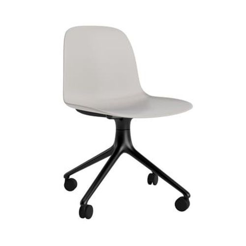 Normann Copenhagen - Chaise Form Pivotante - Normanncopenhagenformwarmgrey - Aluminium Noir - Gris