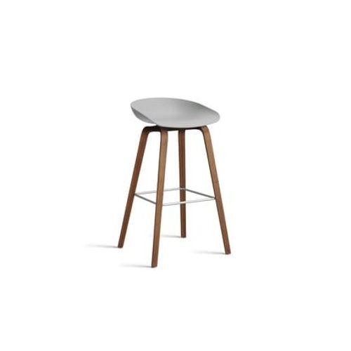 Hay - Tabouret De Bar About A Stool Aas 32 Noyer - Concrete Grey 2.0 - Repose-Pied Acier Inoxydable - Hauteur D'assise 75 Cm - Filzgleiter - Gris